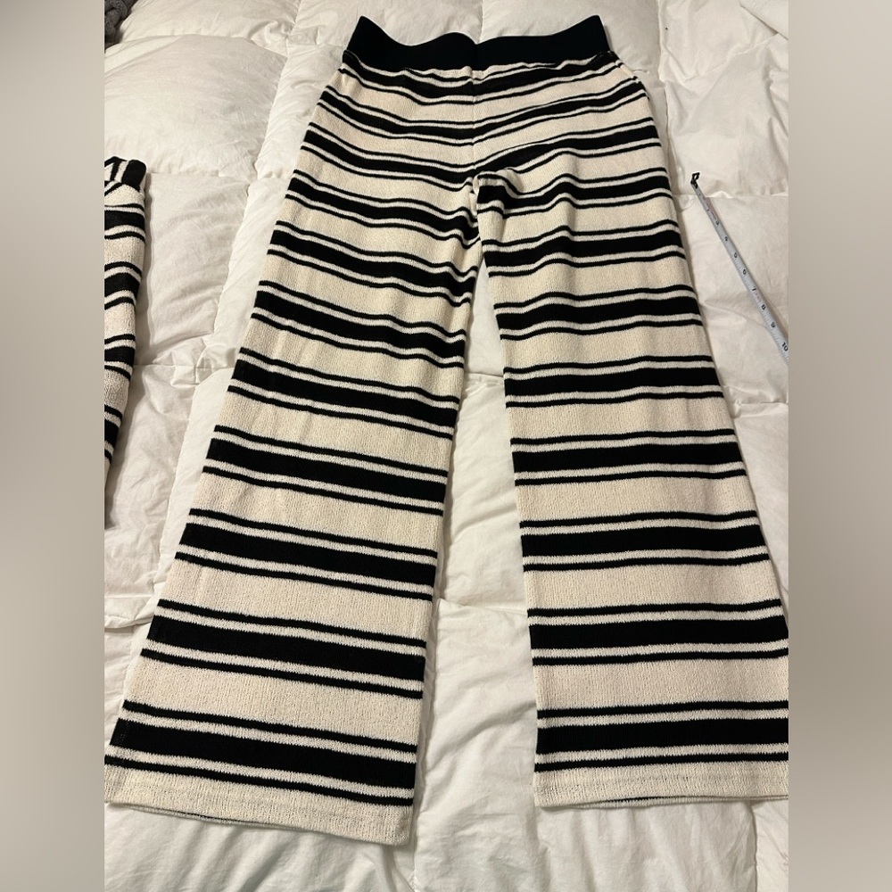 Sundays Striped Black and White Kade Pullover & Jace Pants Set - NWT - Size L - Picture 5 of 16